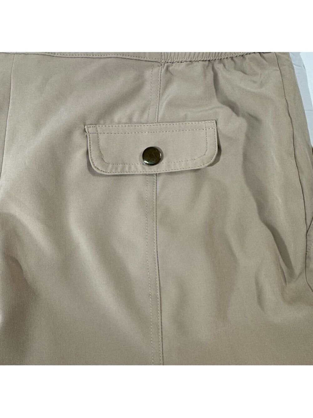 Zenergy by Chico’s Beige Lightweight Roll Up Pants Size 1 (8) - Picture 7 of 7